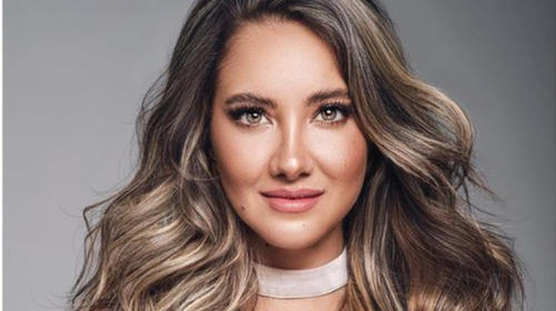 Reina de belleza vuelve a trotar con ayuda de su prótesis