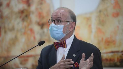 Edwin Asturias responde a Giammattei por cr&iacute;ticas a sistema Covax