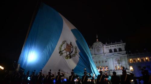 Cultura da marcha atrás y no modificará el Himno Nacional