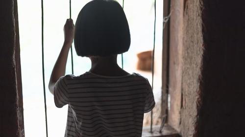Rescatan a adolescente y su bebé: por 3 años sufrió abuso sexual