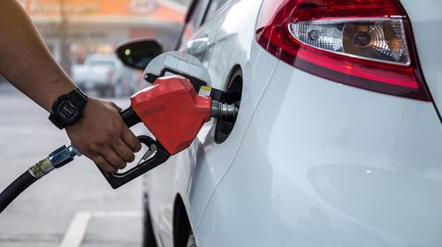 Aumenta el precio de los combustibles y supera los Q26
