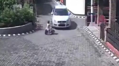 Una ni&ntilde;a sobrevive a un impactante accidente vial y c&aacute;mara lo graba