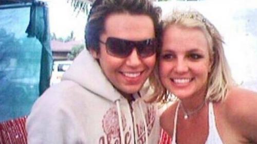 Un joven se someti&oacute; a 90 cirug&iacute;as para parecerse a Britney Spears