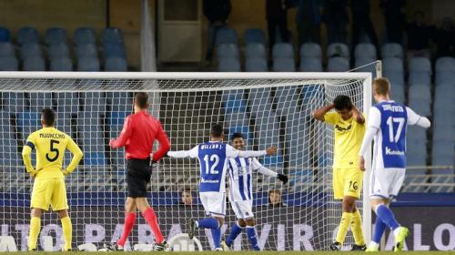 El error de un portero y dos defensores que termina en gol 