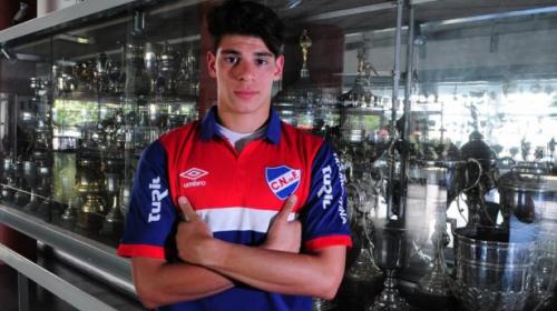 ¡Insólito! Portero ataja tiro de esquina y cruza la cancha para anotar