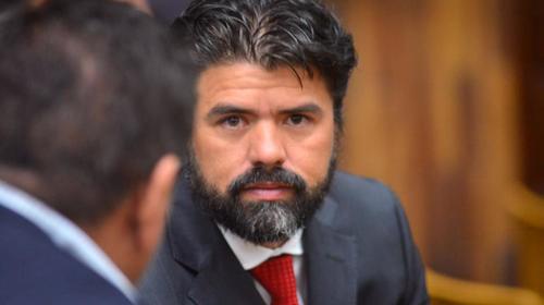 Jonathan Ch&eacute;vez implicado en otro caso de lavado de dinero 