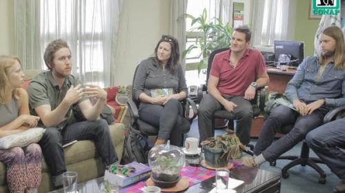 Maroon 5 vino a conocer el origen de la madera de sus guitarras