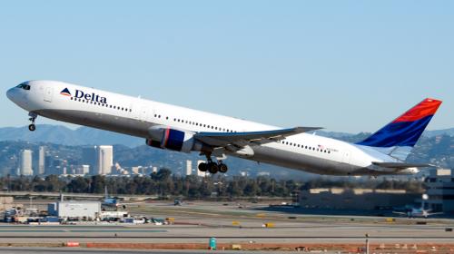 Delta, otra aerol&iacute;nea que recorta sus vuelos a Venezuela