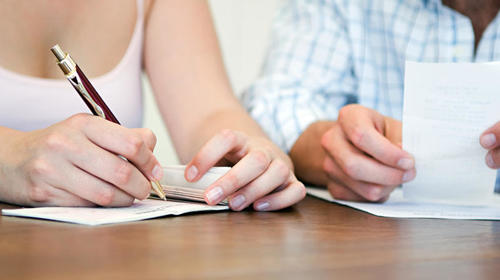 Seis consejos para que el dinero no acabe con tu relación en pareja