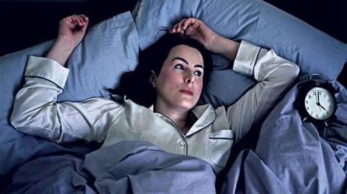 5 tips para dormir si te sientes cansado todo el tiempo 