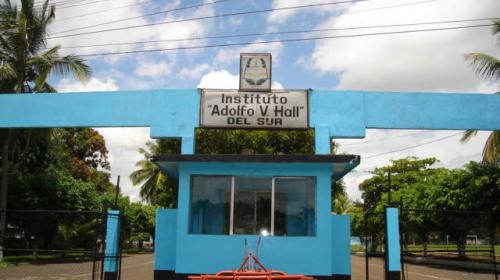 Sospechoso de violación en el Adolfo V. Hall desertó del Ejército