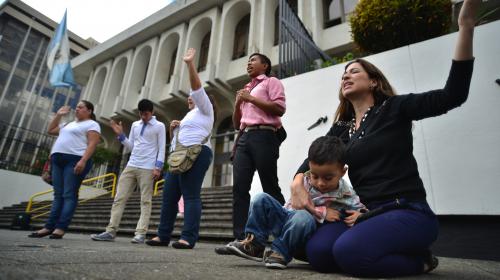 Un diputado propone instaurar el "Día Nacional de la Oración"