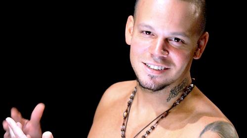 Ren&eacute; P&eacute;rez de Calle 13, distinguido como visitante ilustre de Asunci&oacute;n