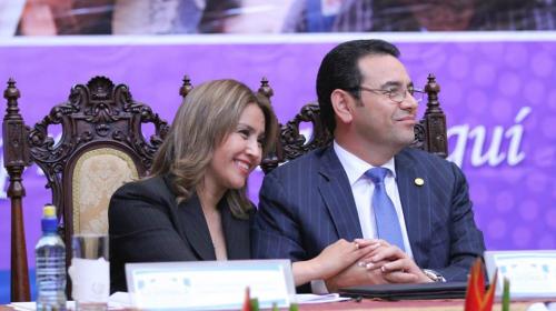 El papel de la esposa de Jimmy: una primera dama de Facebook