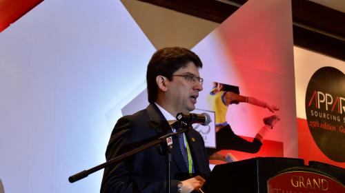 Jimmy y su ministro de Econom&iacute;a difieren por Ley de Maquilas