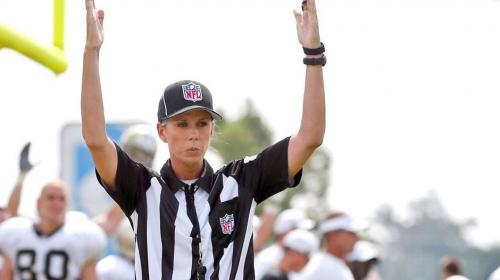 Sarah Thomas es la primera mujer &aacute;rbitro en la historia de la NFL