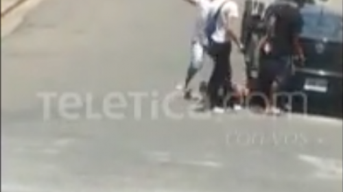 Captan en video brutal agresi&oacute;n contra un hombre en Costa Rica