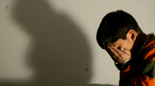 Rescatan a dos menores de edad víctimas de maltrato infantil