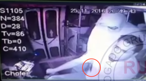 Una mam&aacute; frustra un asalto al piloto de un bus de Guadalajara