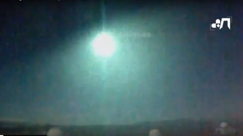 Bola de fuego acompa&ntilde;ada de un temblor ilumina el cielo de Espa&ntilde;a