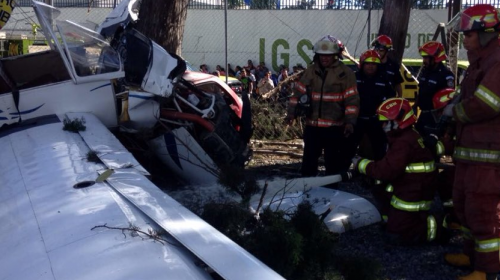 Una avioneta cae en la zona 9 y deja varias personas heridas