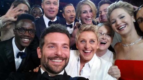 Seg&uacute;n estudio, quien se toma muchas selfies sobreestima su atractivo 