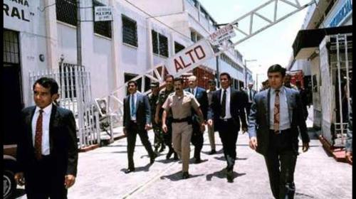 Serrano El&iacute;as busca que su orden de captura quede sin vigencia 