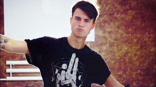 Mujer sufre acoso sexual y novio le da una macabra "prueba de amor"