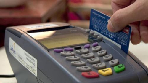 CC suspende vigencia de Ley de Tarjetas de Cr&eacute;dito