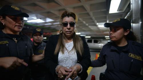 Anabella de Le&oacute;n se defiende: "Soy doctora y fil&oacute;sofa"