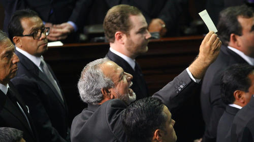 Diputado de ViVa no pudo tomar posesión por demanda en su contra