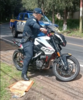 El video viral de un policía decomisando una motocicleta (video)