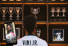 Vinicius renueva con el Madrid hasta 2032