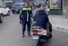 Conductor circulaba sin casco, sin documentos y con 13 multas