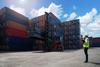 Lentitud en puertos y carreteras da&ntilde;adas aumentan precios
