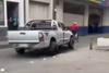 Picop involucrado en colisi&oacute;n arrolla a ciclista al intentar huir