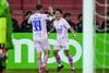 Lynner Garc&iacute;a celebra su primer gol internacional con Mixco