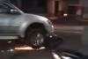Captan un picop mientras arrastraba una motocicleta (video)