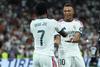 Mbapp&eacute; se luce con triplete en goleada del Madrid ante la Real