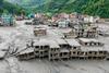 Sube a 362 muertos el balance de la riada entre Nepal y China
