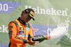 Piloto brit&aacute;nico de F1 Lando Norris renueva con McLaren