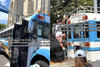Bus extraurbano causa sensaci&oacute;n en "Festival Chap&iacute;n" en L.A.