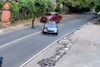 El Salvador: Transe&uacute;nte se salva de ser arrollado por dos autos