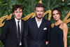Brooklyn Beckham se aleja de sus padres y los bloquea