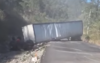 Conductor de tr&aacute;iler se accidenta camino a Jutiapa