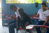 &iexcl;Visita inesperada! Mono entra a un sal&oacute;n de clases en Pet&eacute;n