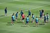 Espa&ntilde;a vuelve a los entrenos y perfila su once para Francia