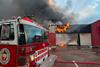 Incendio consume un comercio en ruta al Pac&iacute;fico (videos)