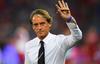 Italia conf&iacute;a en Mancini y Ranieri para poner fin a crisis