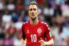 Christian Eriksen se vuelve a desplomar en partido de Dinamarca
